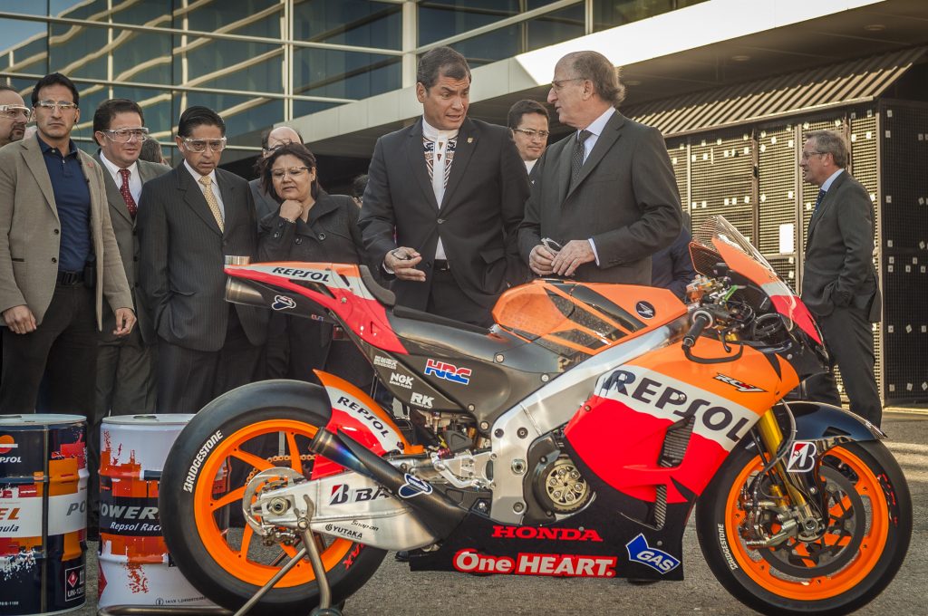 El Presidente de Ecuador, Rafael Correa, visita el Centro de Tecnología Repsol. FOTO:REPSOL