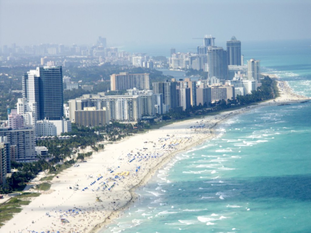 Vista aérea de la ciudad de Miami (EEUU).