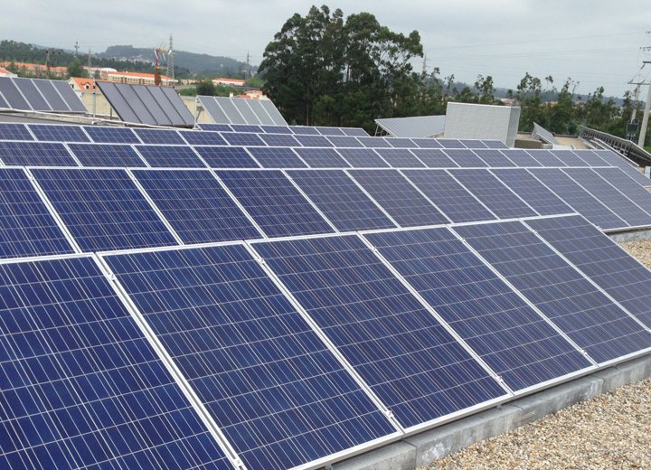 Placas fotovoltaicas en el centro médico de Sinersol en Portugal. FOTO: Krannich Solar.