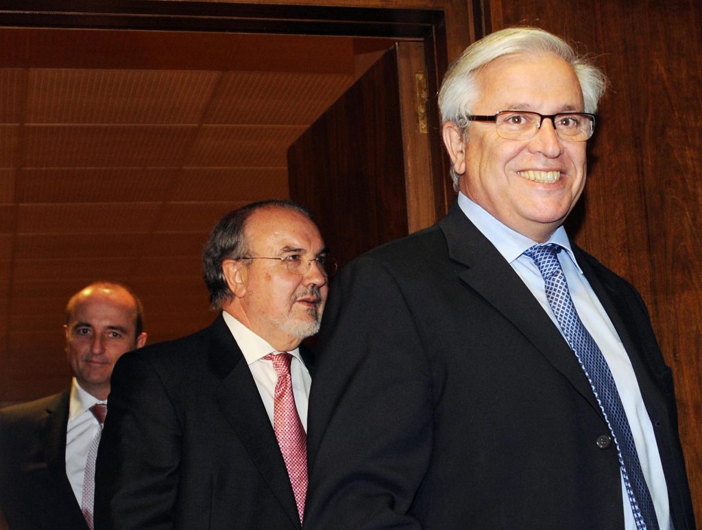 Joan Clos y Miguel Sebastián fueron los ministros de Industria durante los años que se está investigando el caso. FOTO: Minetur.gob.es.