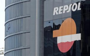Varclays sitúa el valor objetivo de las acciones de Repsol en 24 euros. FOTO: Repsol