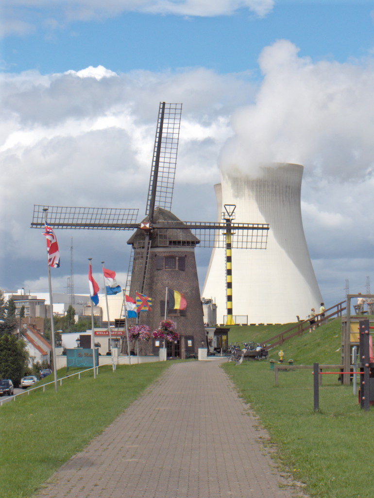 Central nuclear de Doel, en Bélgica. FOTO: Wikimedia