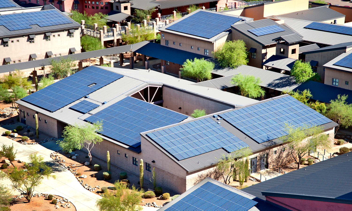 Las soluciones de autoconsumo de SolarCity llegan a escuelas como la de la imagen.