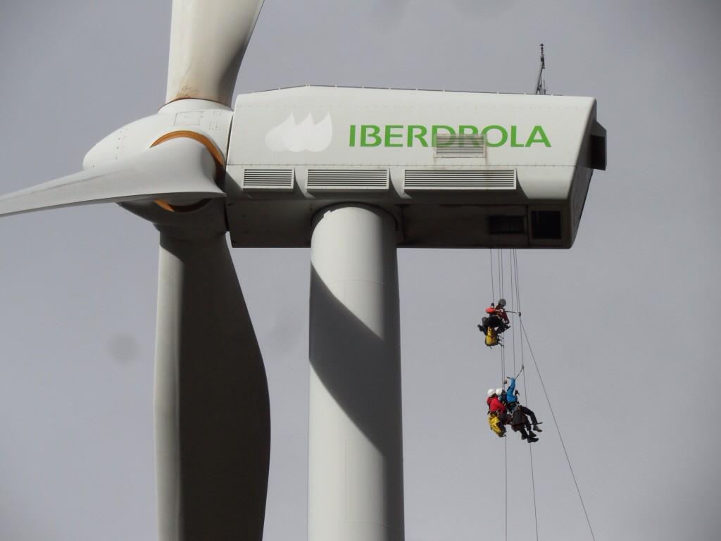 Operaciones de mantenimiento  en aerogeneradores de Iberdrola.