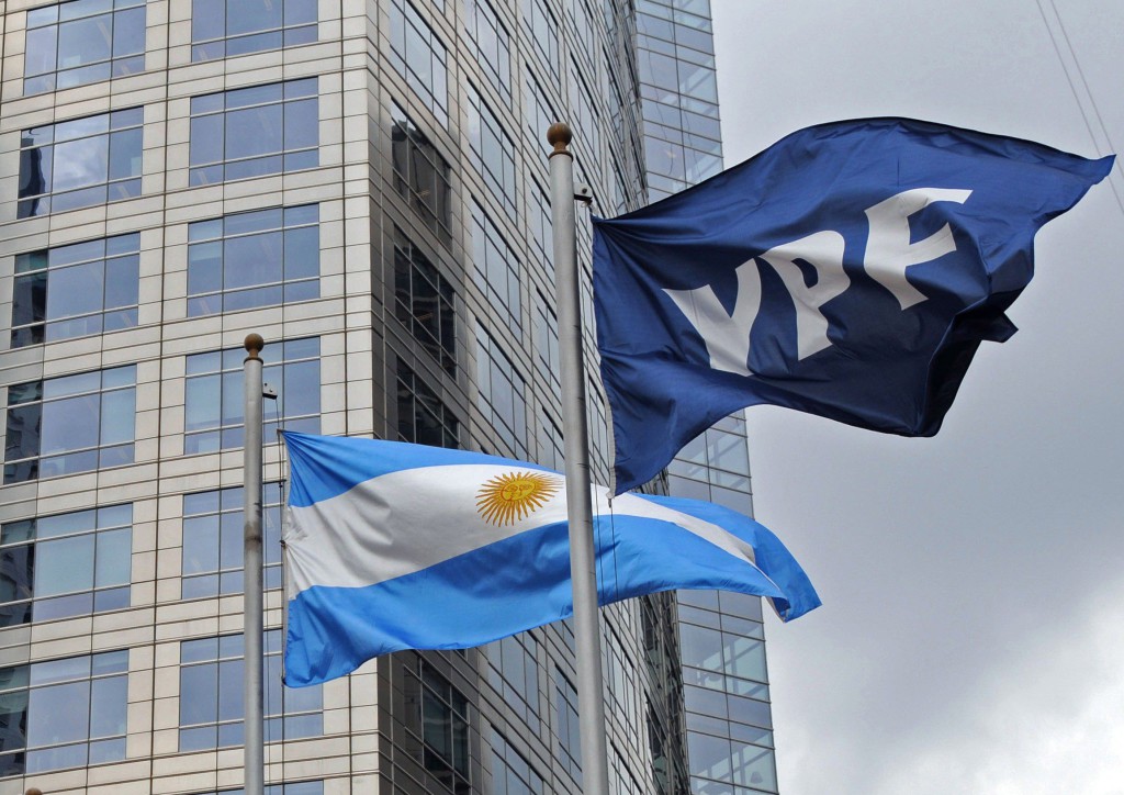 Sede de la petrolera estatal argentina YPF.