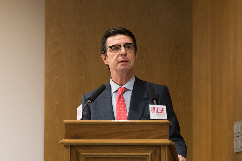 El ministro José Manuel Soria durante su discurso de clausura. FOTO: Javier Arias.