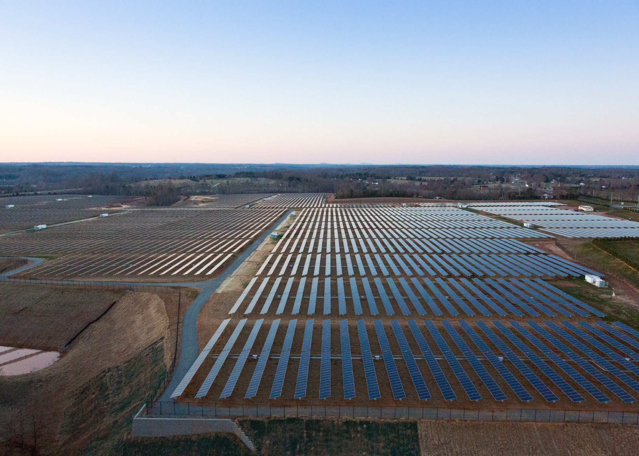 Parque fotovoltaico de Apple en Carolina del Norte. FOTO: Apple