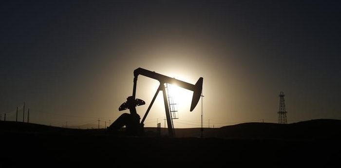 Las petroleras preparan una oleada de desinversiones y reestructuraciones de deuda