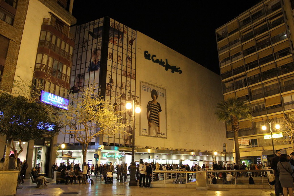 Centro comercial de Pintor Sorolla en Valencia. FOTO: ECI.