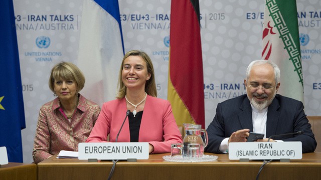 Federica Mogherini y Javad Zarif.
