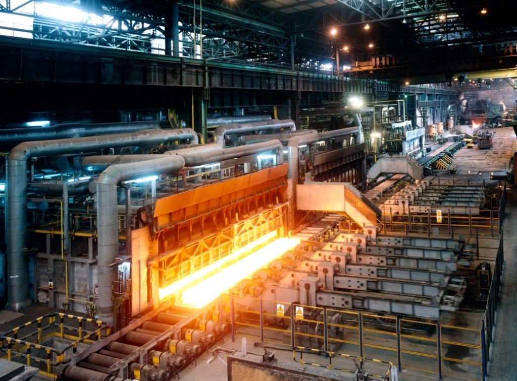 Tren de bandas en caliente de la planta de ArcelorMittal en Asturias.