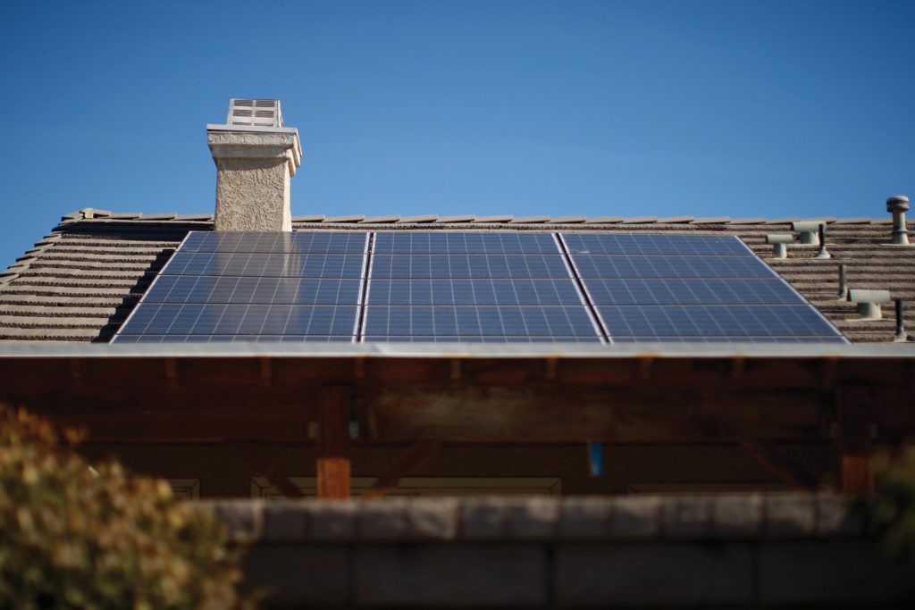 En 2013, Lancaster se convirtió en la primera ciudad de EEUU en exigir que las nuevas viviendas unifamiliares estén equipadas con paneles solares. 