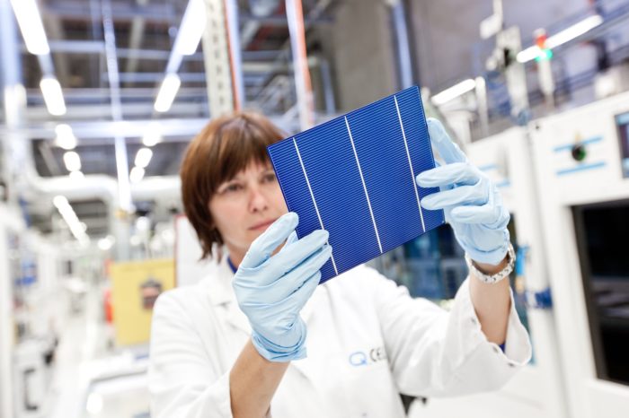La coreana Hanwha Q Cells abrirá una fábrica de módulos solares en EEUU