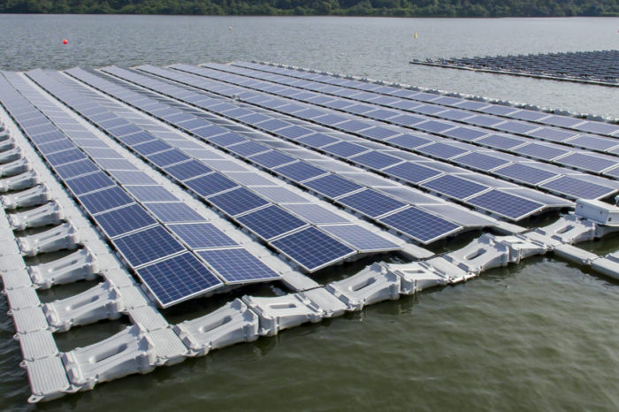 Terna Energy planea tres proyectos solares flotantes en Grecia por un total de 265MW