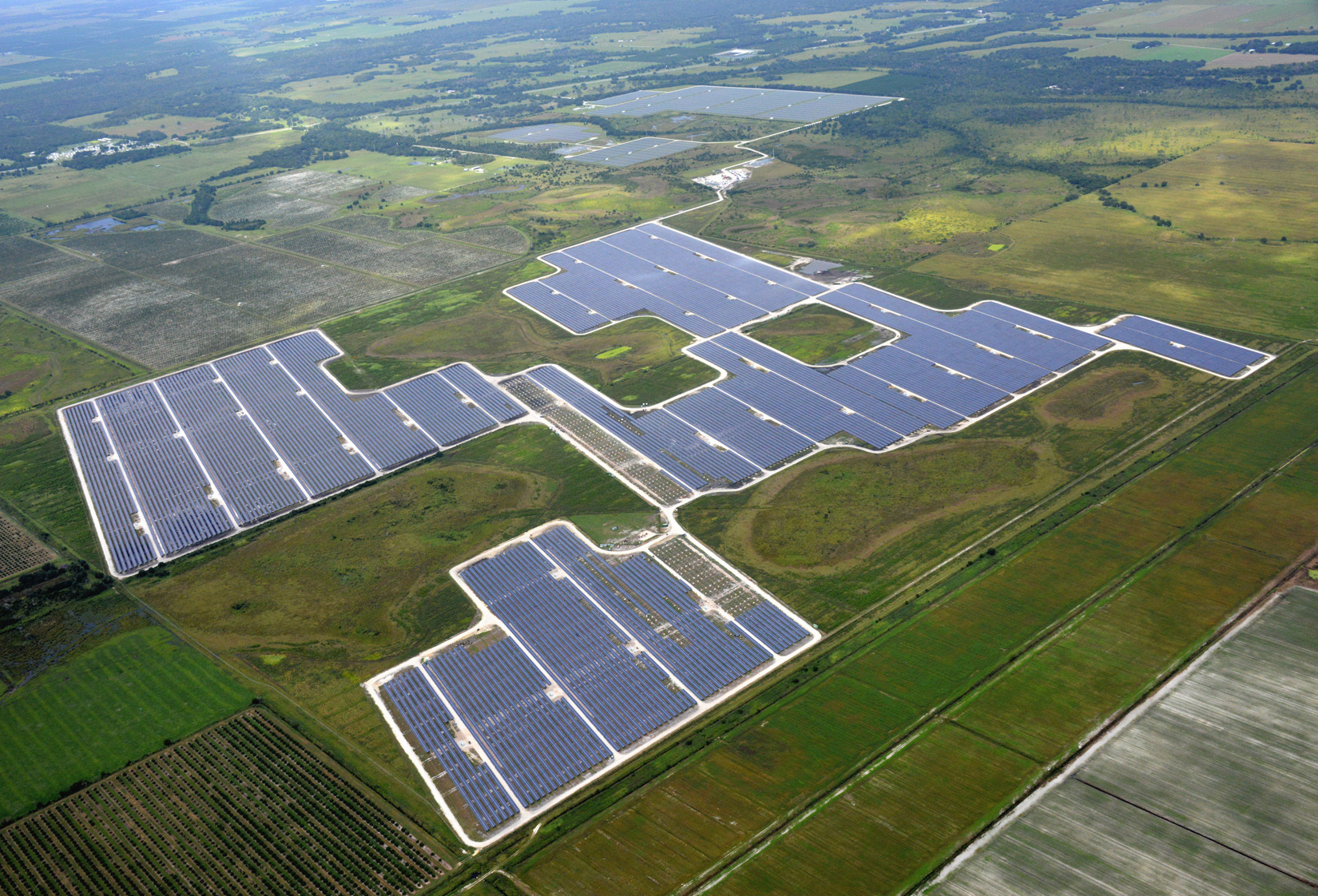 volatilidad Escarpado Desnatar Florida Power quiere ser la eléctrica líder mundial en energía solar:  instalará 30 millones de paneles hasta 2030- El Periódico de la Energía