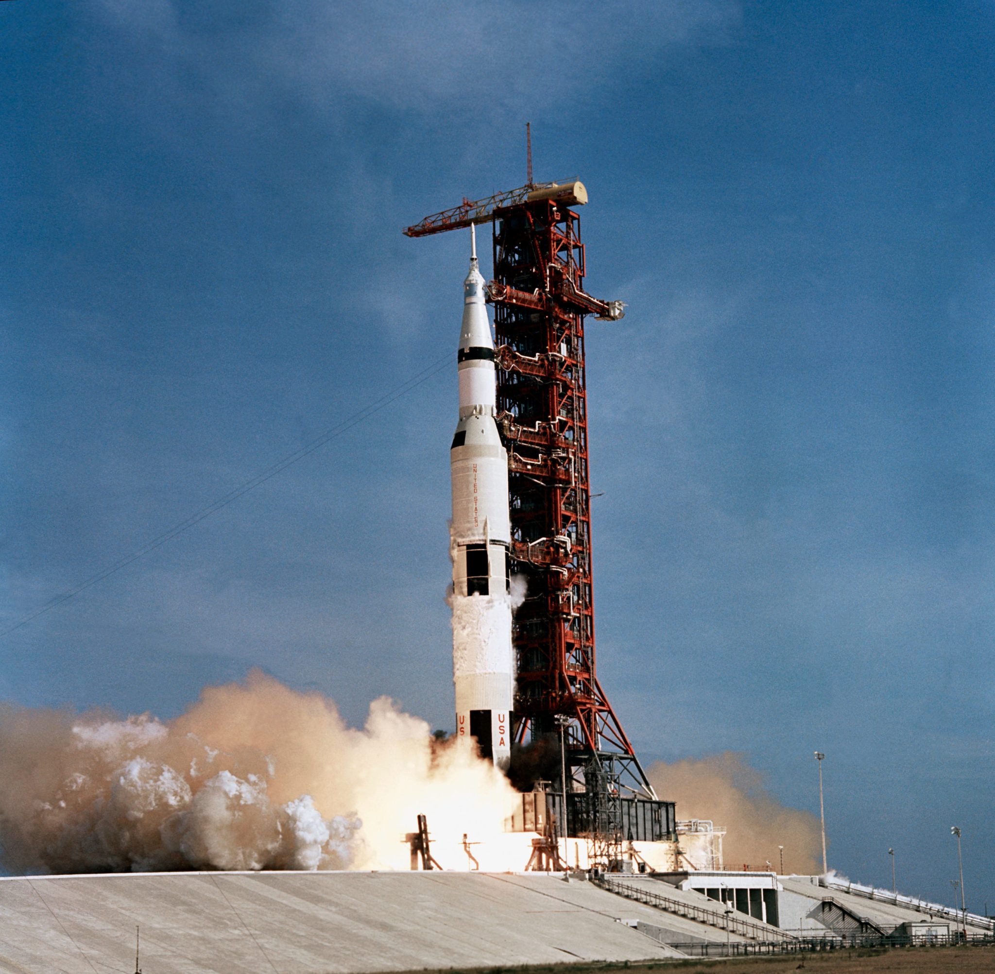 Despegue de un cohete Saturn V con la misión Apolo 11 abordo. Fuente: NASA.