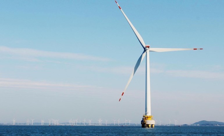Estas turbinas de viento marinas pueden resistir el oleaje sin volcarse
