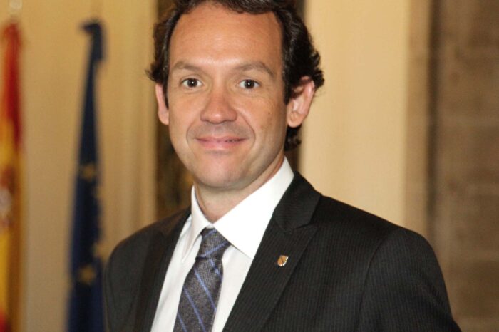 Marc Pons sustituirá a Álvaro Abril como jefe de gabinete de Teresa Ribera