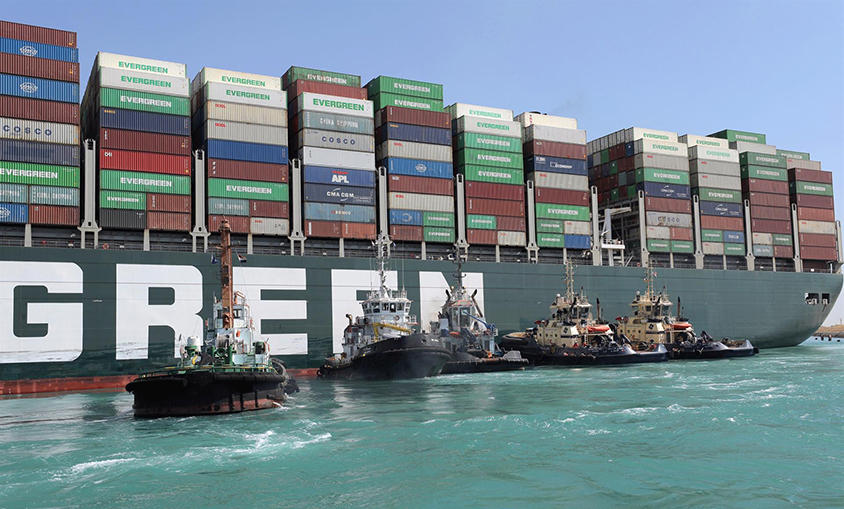 buque 'Ever Given' en el Canal de Suez