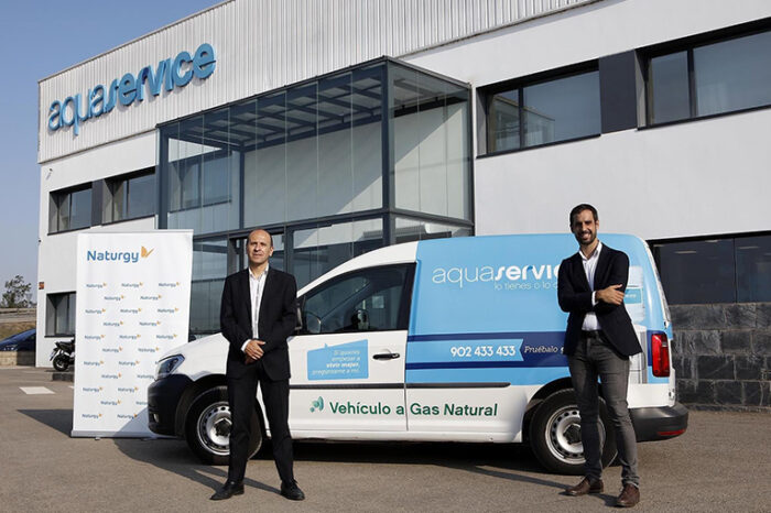 Aquaservice firma un acuerdo con Naturgy para alimentar su flota de vehículos con biometano
