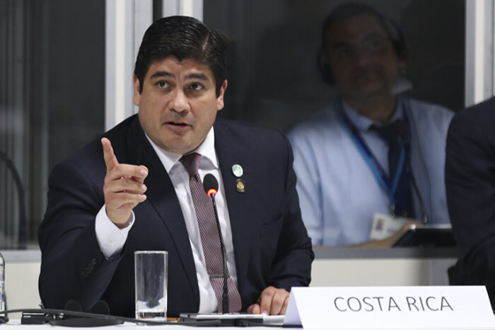 El presidente de Costa Rica afirma que si el planeta fuera una empresa, los líderes estaríamos despedidos
