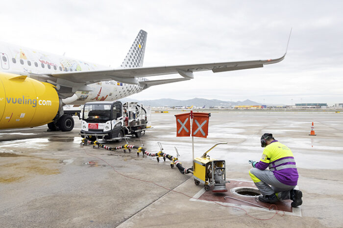 Repsol y Vueling se alían en el primer vuelo con combustible sostenible de la compañía aérea