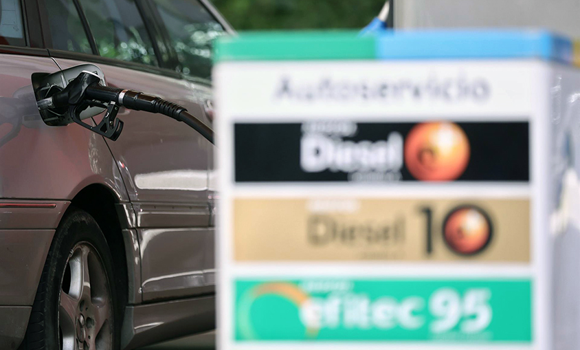 El precio de la gasolina y gasóleo se mantiene en niveles elevados. FOTO: Europa Press