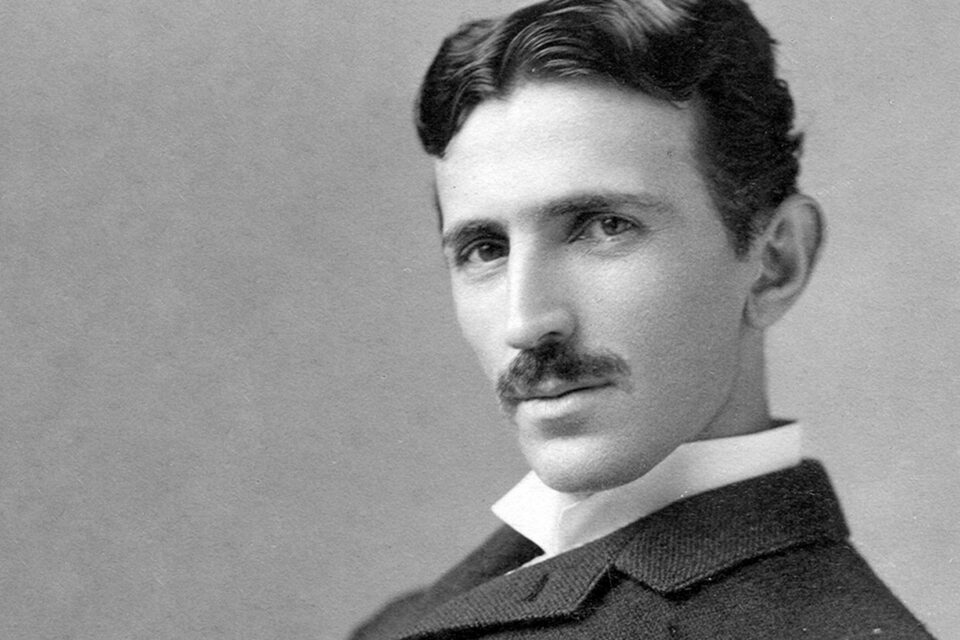 79 años sin Tesla: siete citas ineludibles que definen al genio de la energía eléctrica