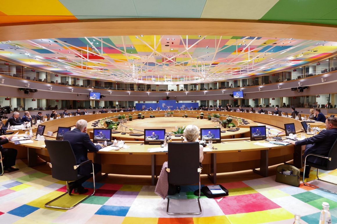 Sesión de trabajo de la primera jornada de la reunión del Consejo Europeo. FOTO: Pool UE