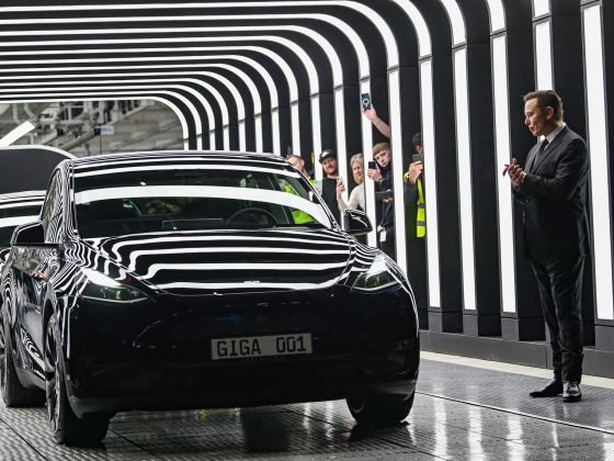 Elon Musk, en la inauguración de la planta de Tesla en Berlín. FOTO: Patrick Pleul/dpa-Zentralbild PO