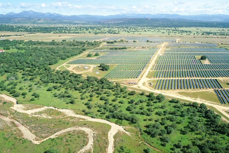 Planta fotovoltaica Valdesolar, en Badajoz, de Repsol. FOTO: Repsol