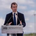 El consejero delegado de EDP y EDPR, Miguel Stilwell, inaugura un parque eólico en Grecia. FOTO: EDP