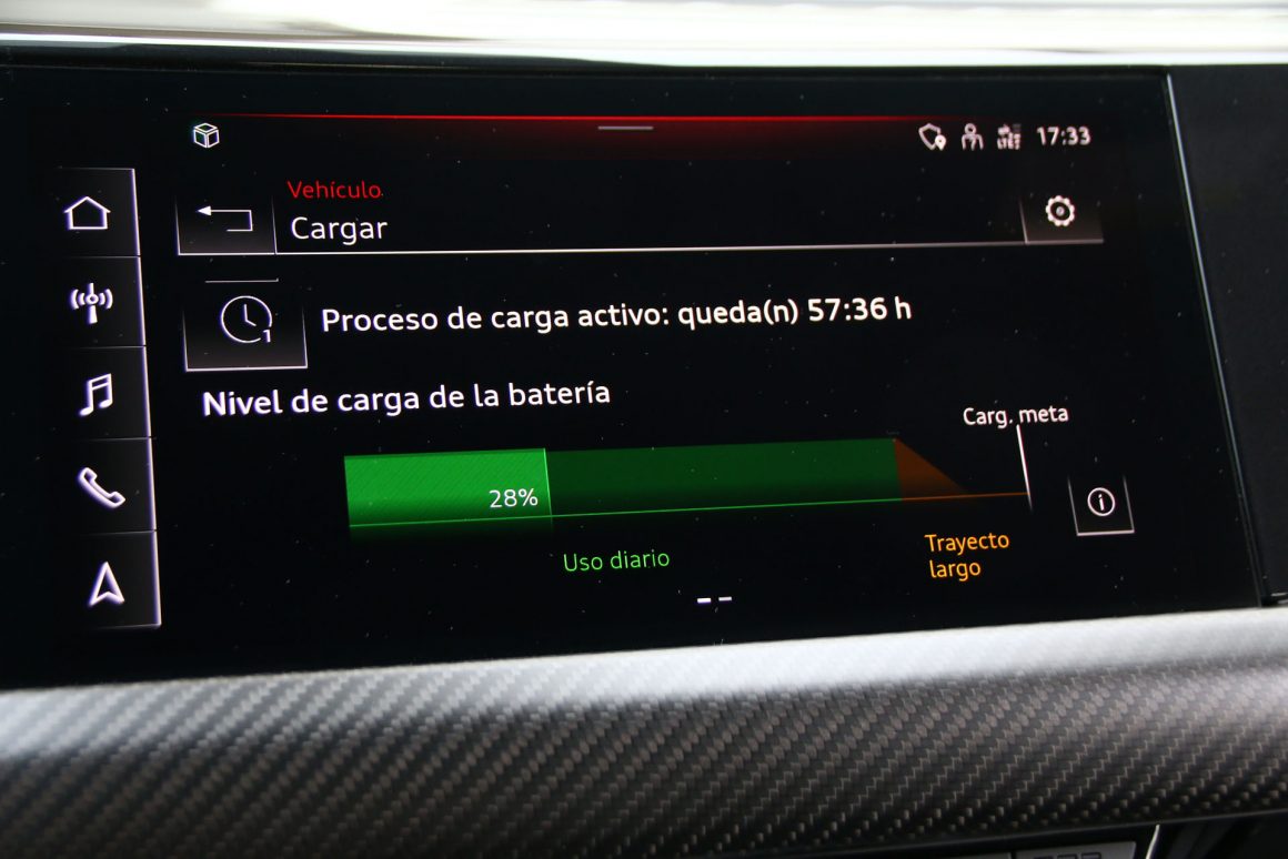 Audi RS e-tron GT pantalla autonomía