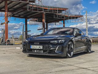 Audi RS e-tron GT gasolinera