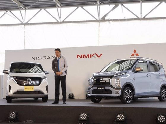 Nissan y Mitsubishi presentan su mini vehículo eléctrico desarrollado por NMVK. FOTO: Nissan