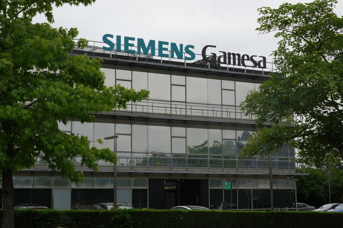 Los sindicatos temen que la OPA a Siemens Gamesa afecte a los trabajadores de la empresa en España. FOTO: H.Bilbao - Europa Press