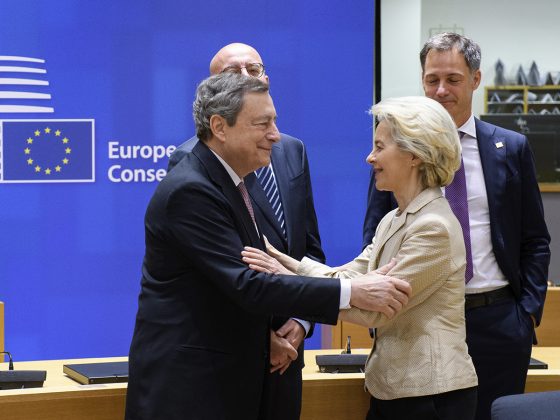 Ursula von der Leyen y Mario Draghi en el Consejo Europeo. FOTO: CE