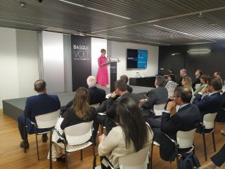 Arantxa Tapia, en la presentación del proyecto de baterías de Basquevolt. FOTO: Europa Press