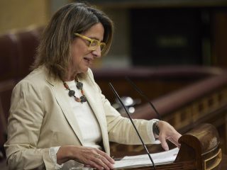 La ministra Teresa Ribera habla en el Congreso sobre el rope al gas y los beneficios caídos del cielo. FOTO: Jesús Hellín - Europa Press