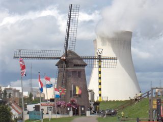 Central nuclear de Doel, en Bélgica. FOTO: Wikimedia