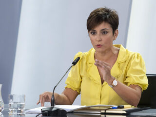La ministra Portavoz, Isabel Rodríguez, durante una rueda de prensa posterior a la reunión del Consejo de Ministros en la que contestó a Imaz. FOTO: Alberto Ortega - Europa Press