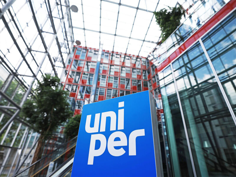 El logotipo de Uniper en el vestíbulo de la sede de la energética. Foto: Oliver Berg/dpa - Oliver Berg/dpa