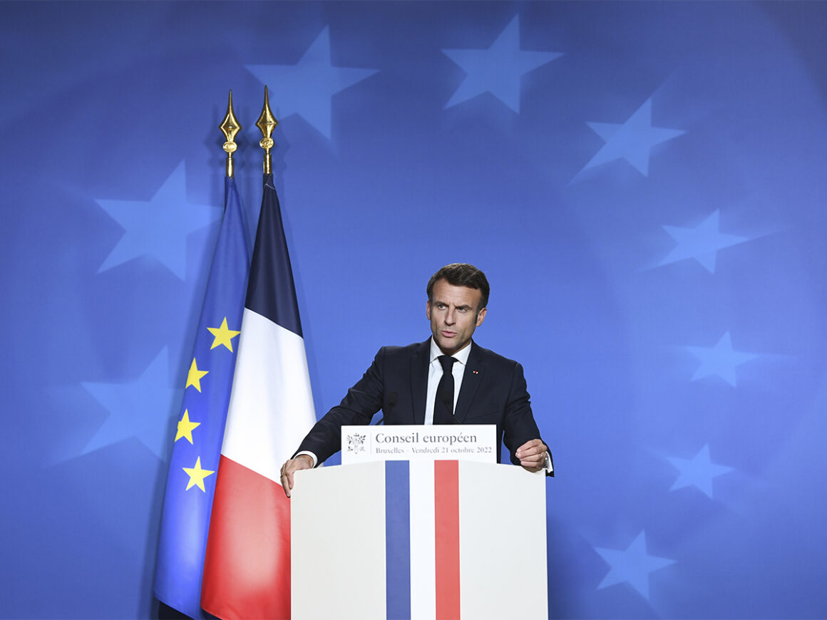 El presidente de Francia, Emmanuel Macron, anunció este viernes que su país ha decidido retirarse del Tratado de la Carta de la Energía. FOTO: UE