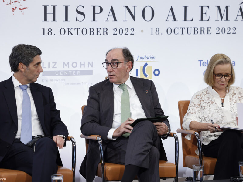 José María Álvarez-Pallete, presidente de Telefónica, Ignacio Galán, presidente de Iberdrola, y Belén Garijo, presidenta y CEO de Merck, en el X Foro Hispano-Alemán. FOTO: Iberdrola