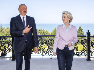 El presidente Azerbaiyán, Ilham Alíev y Ursula von DEr Leyen. FOTO: CE