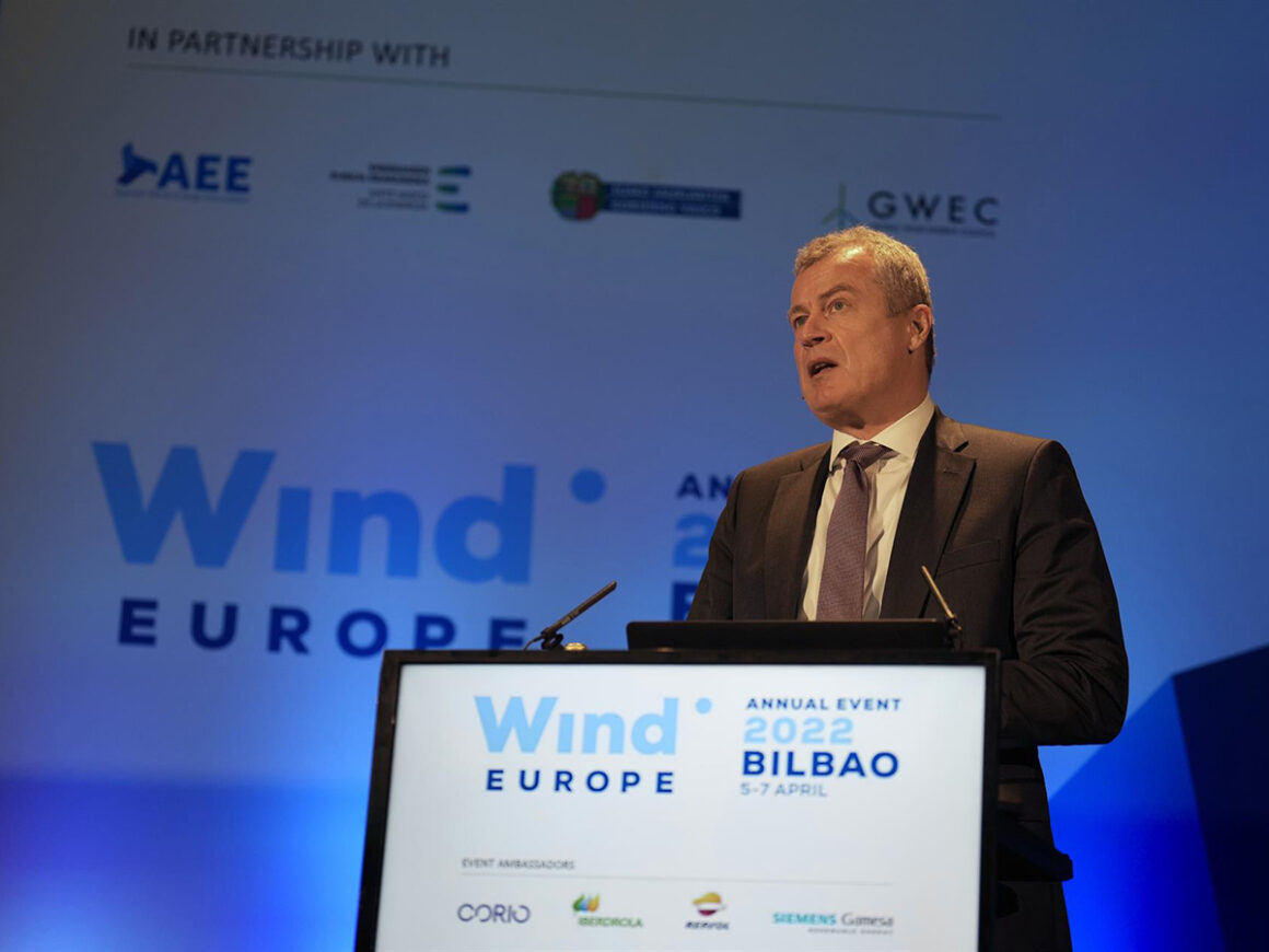 El CEO de Siemens Gamesa, Jochen Eickholt, en la inauguración del WindEurope Annual Event 2022 que se celebra en el BEC de Barakaldo (Bizkaia). FOTO: H.BILBAO - Europa Press