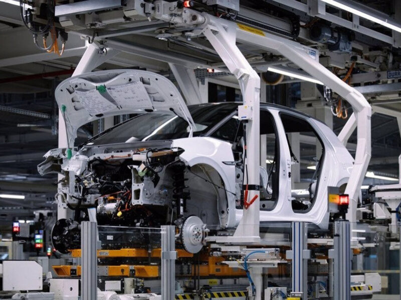 Producción de un vehículo de Volkswagen, empresa que ha optado a los Perte Vec. FOTO: Volkswagen