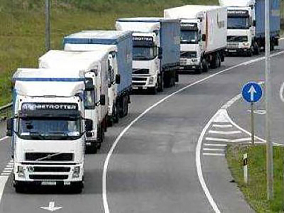 Los transportistas reclaman 2.500 millones de euros a Hacienda. FOTO: Sangotrans