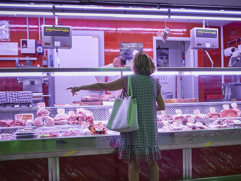 Un estante de carne en el Mercado Municipal de Pacífico. FOTO: Jesús Hellín - Europa Press
