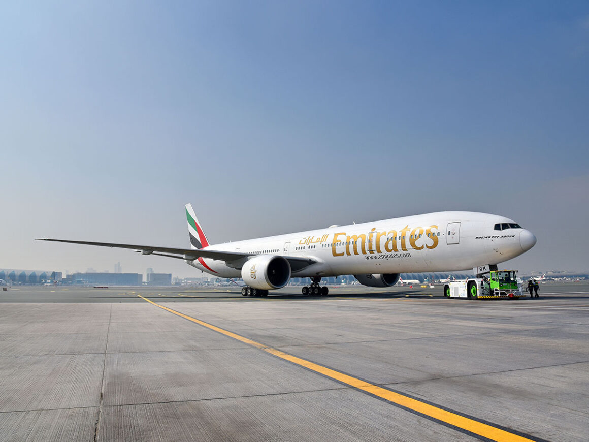Primer vuelo de demostración en Oriente Medio y África del Norte propulsado al 100 % por SAF en uno de dos motores. FOTO: Emirates